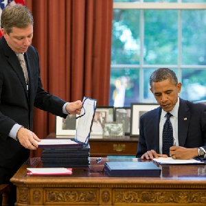 Congress Agrees To Expand Presidential Power