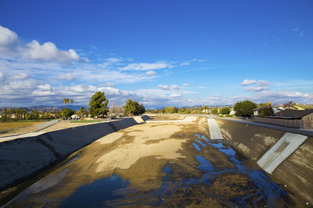 Los Angeles Residents can’t waste water, but the government can
